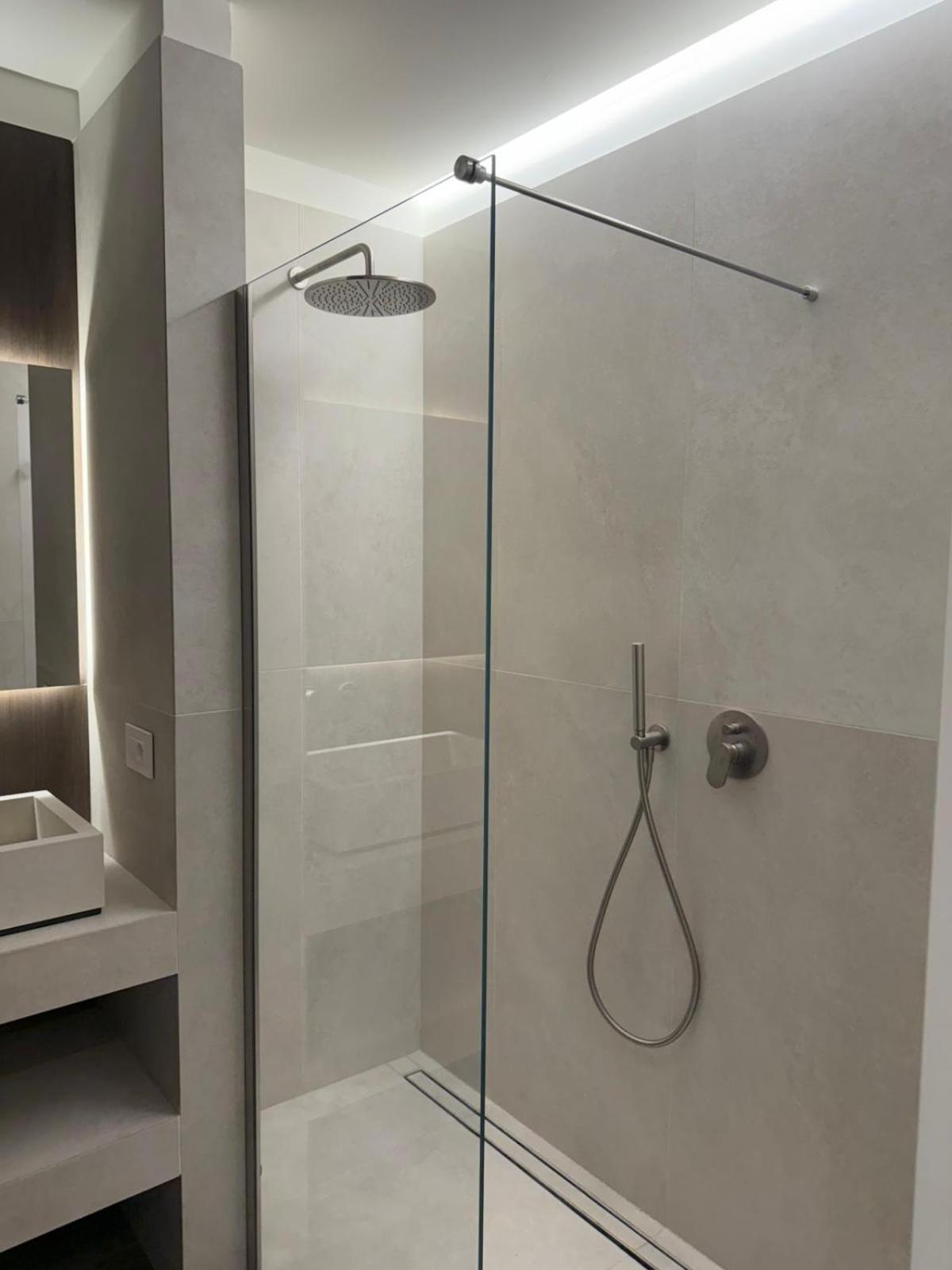Ando'S Boutique Apartment ميلان المظهر الخارجي الصورة